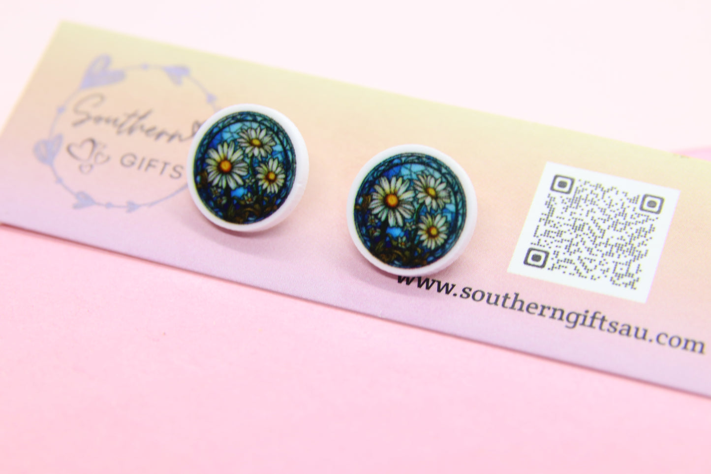 White Daisies Stud Earrings