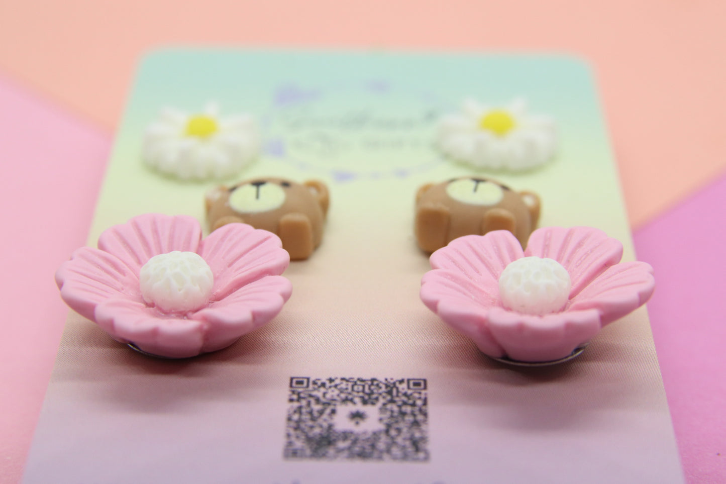 Teddy and Flowers Stud Pack